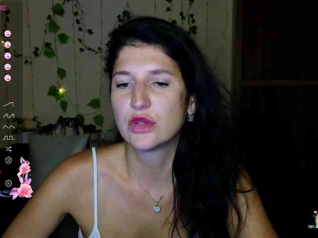 AliannaSoloKisses webcam