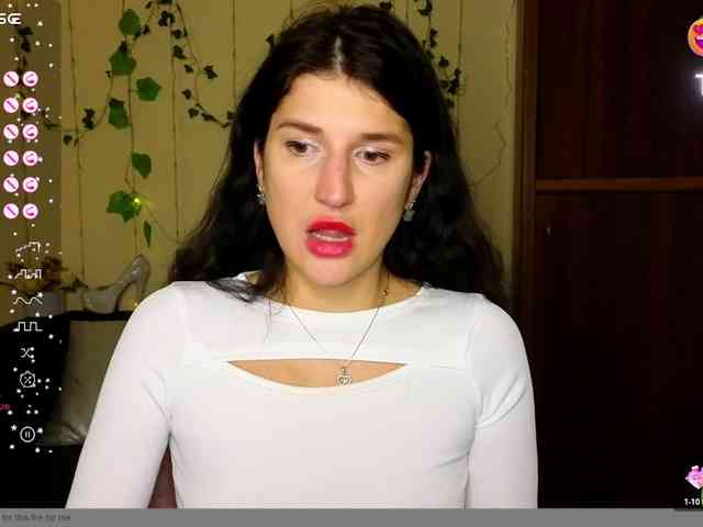 AliannaSoloKisses webcam