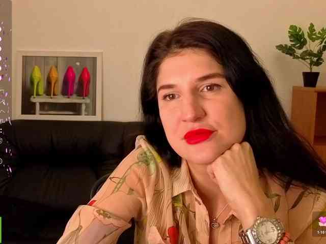 AliannaSoloKisses webcam