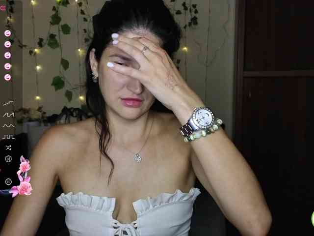 AliannaSoloKisses webcam