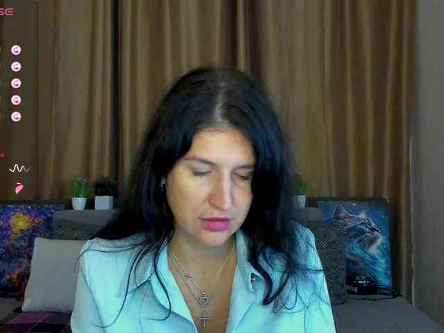 AliannaSoloKisses webcam