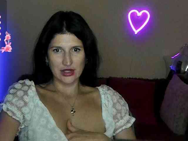 AliannaSoloKisses webcam