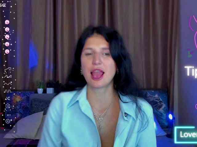 AliannaSoloKisses webcam