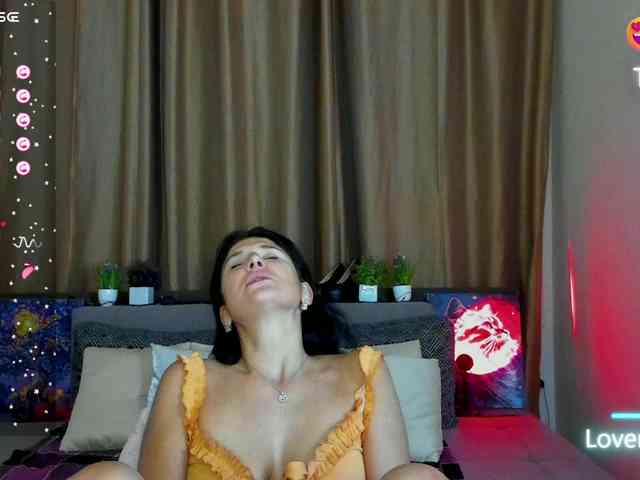 AliannaSoloKisses webcam