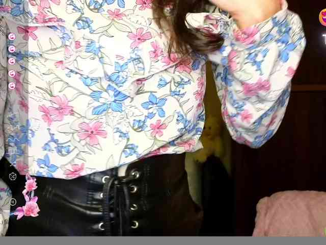 AliannaSoloKisses webcam