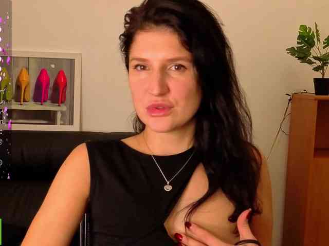 AliannaSoloKisses webcam