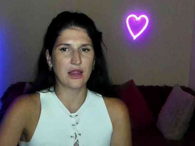 AliannaSoloKisses webcam