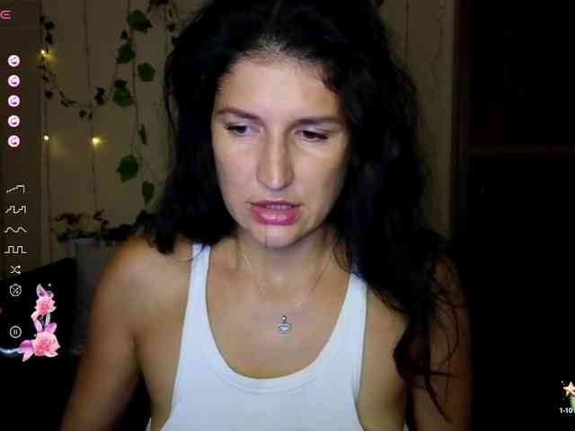 AliannaSoloKisses webcam