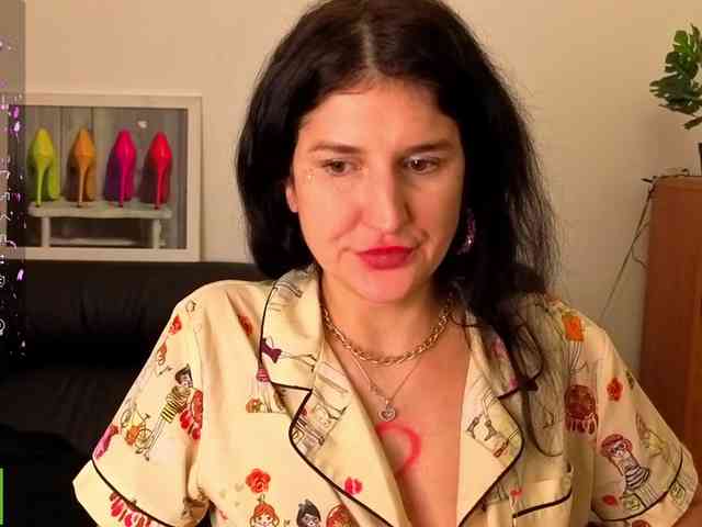 AliannaSoloKisses webcam