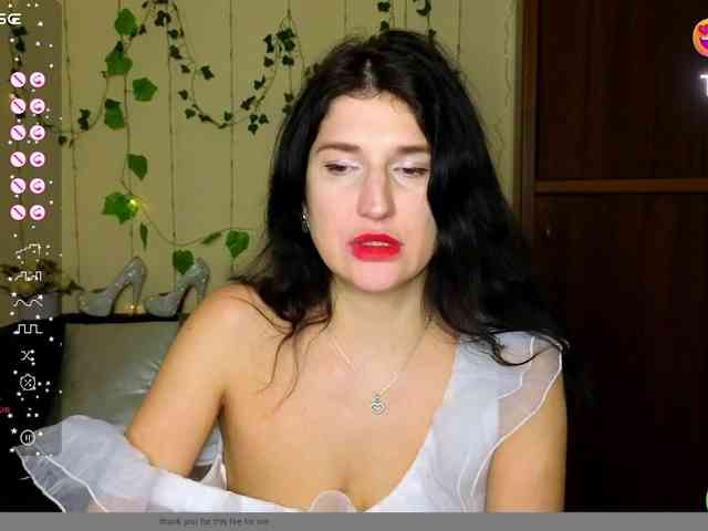 AliannaSoloKisses webcam