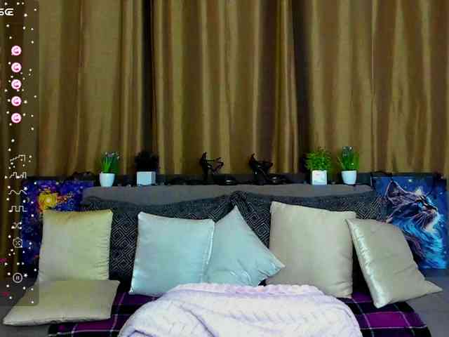 AliannaSoloKisses webcam