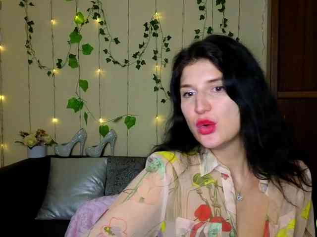 AliannaSoloKisses webcam