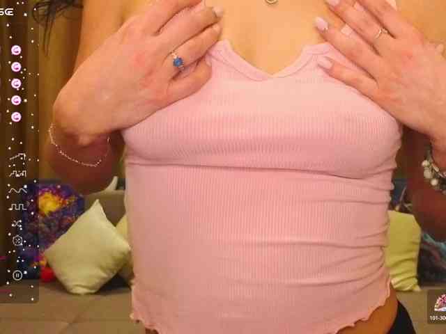 AliannaSoloKisses webcam