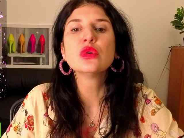 AliannaSoloKisses webcam