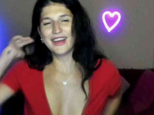 AliannaSoloKisses webcam