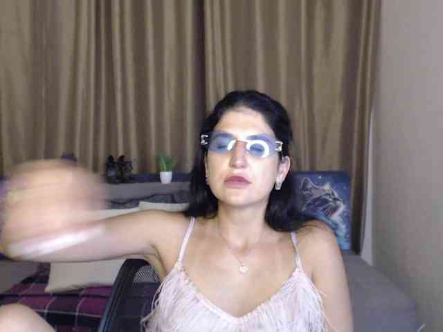 AliannaSoloKisses webcam