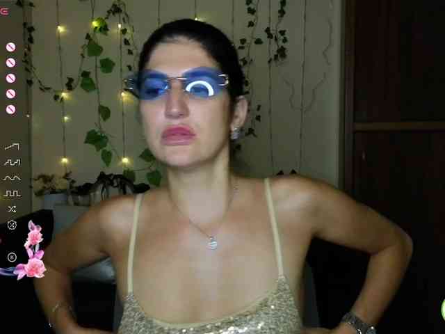 AliannaSoloKisses webcam