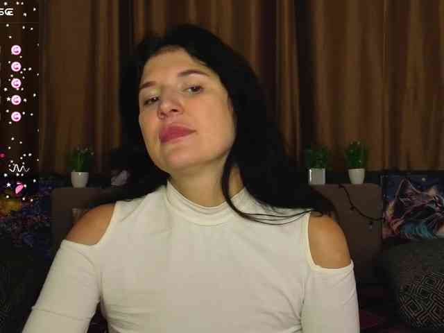 AliannaSoloKisses webcam