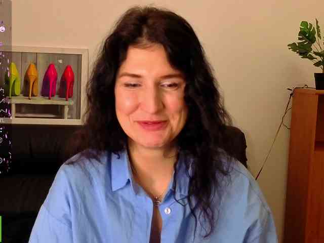 AliannaSoloKisses webcam