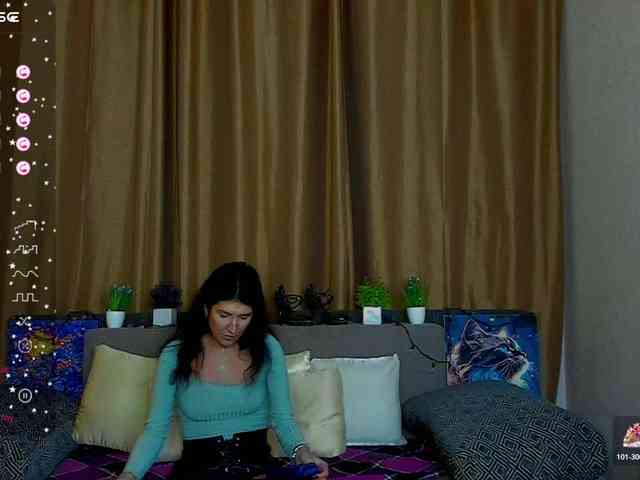 AliannaSoloKisses webcam