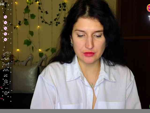 AliannaSoloKisses webcam