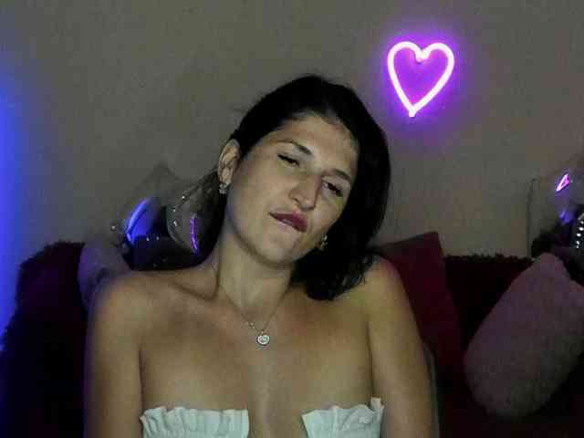AliannaSoloKisses webcam
