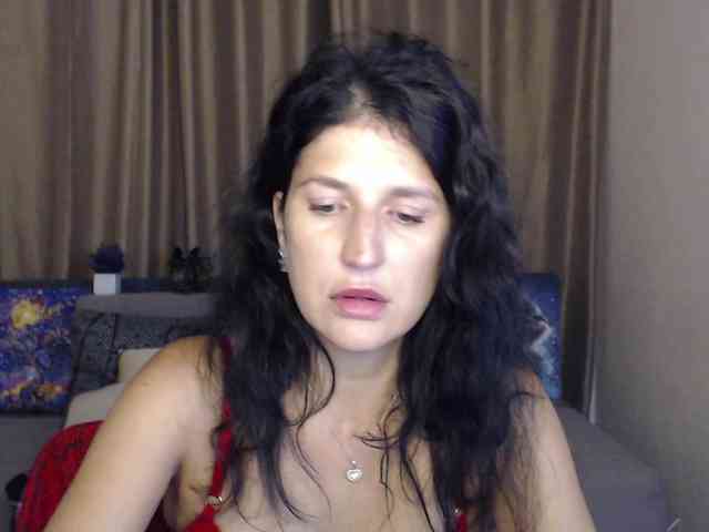 AliannaSoloKisses webcam