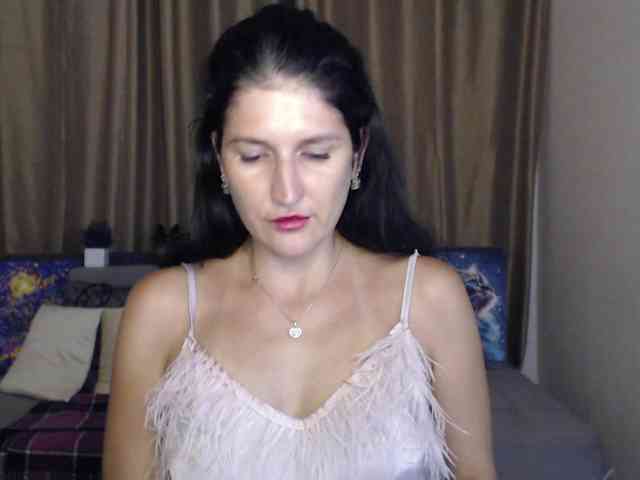 AliannaSoloKisses webcam