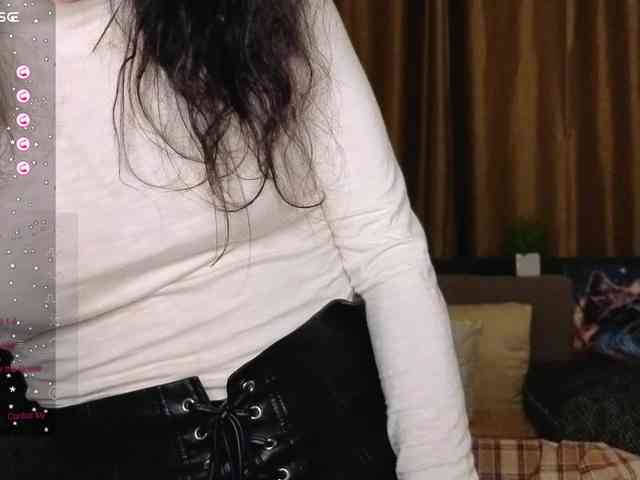 AliannaSoloKisses webcam