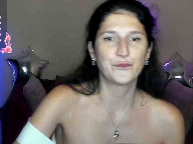 AliannaSoloKisses webcam