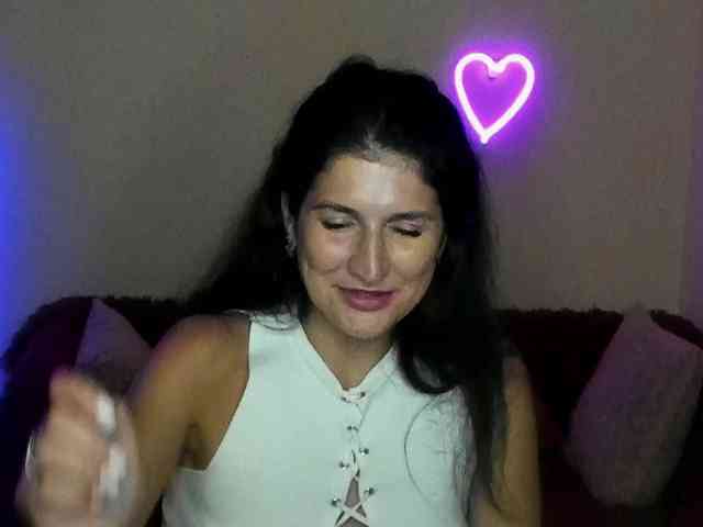 AliannaSoloKisses webcam