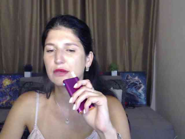 AliannaSoloKisses webcam