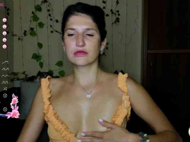 AliannaSoloKisses webcam