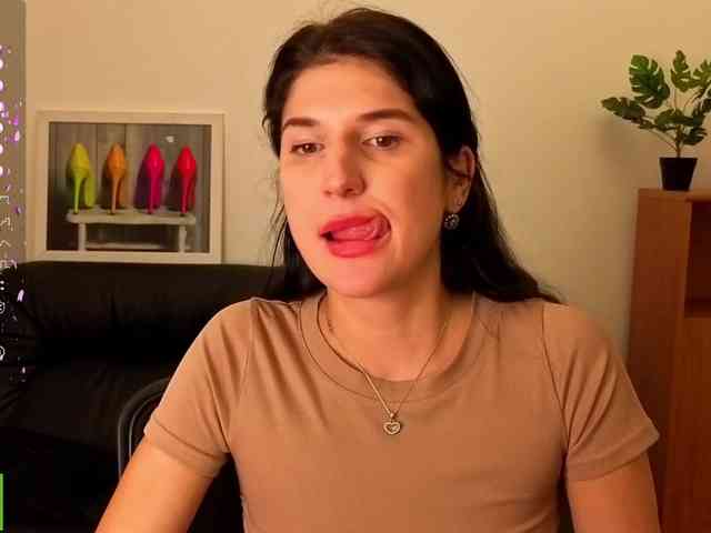 AliannaSoloKisses webcam