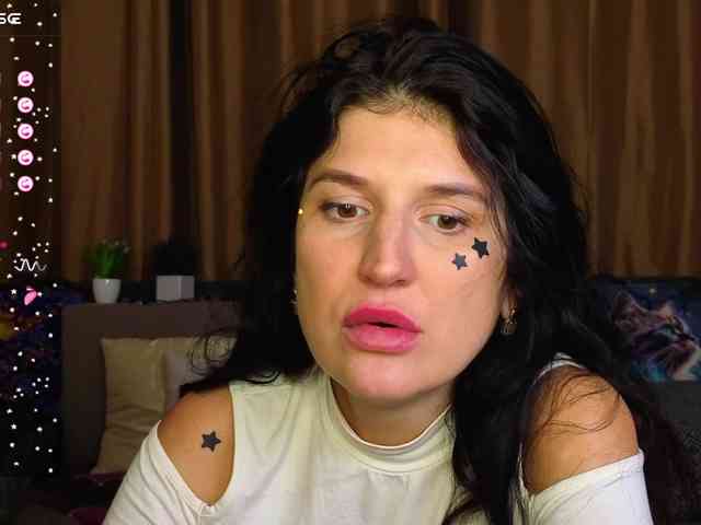 AliannaSoloKisses webcam