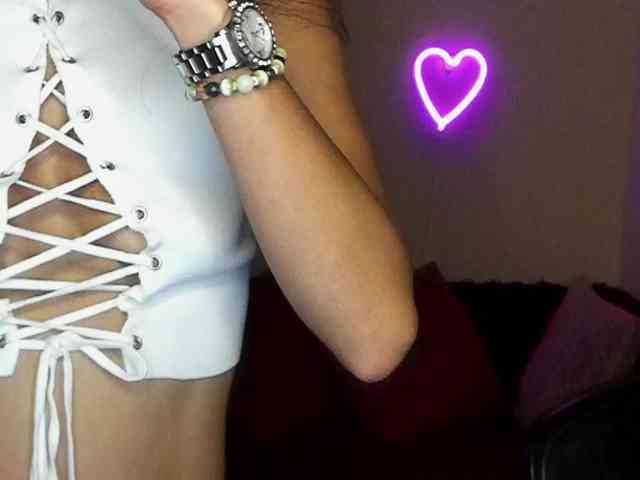 AliannaSoloKisses webcam