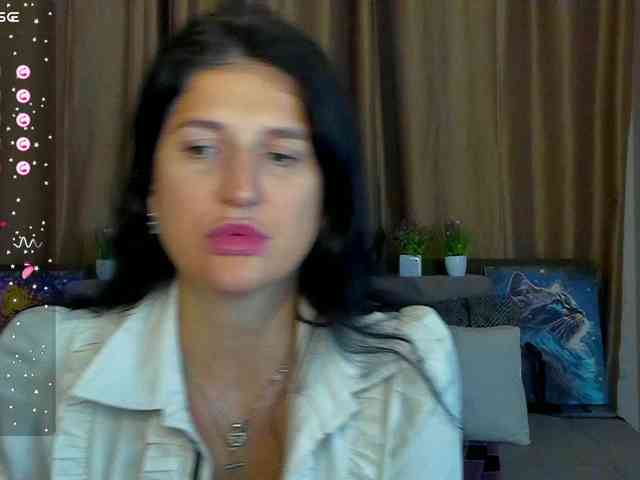 AliannaSoloKisses webcam