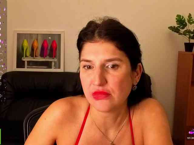 AliannaSoloKisses webcam