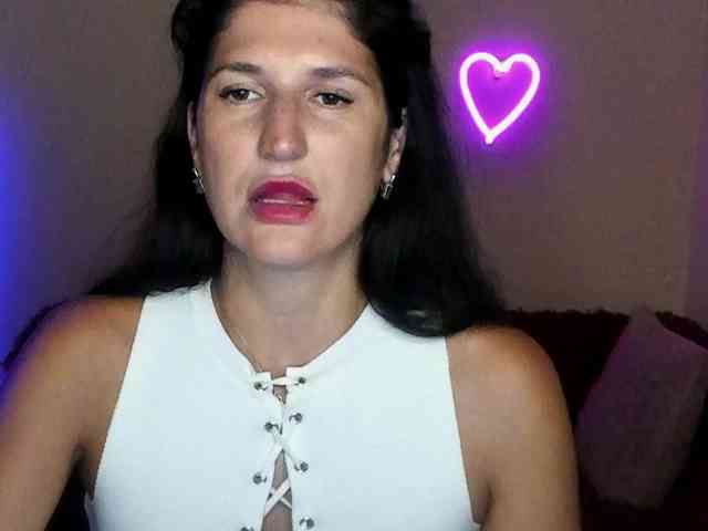 AliannaSoloKisses webcam