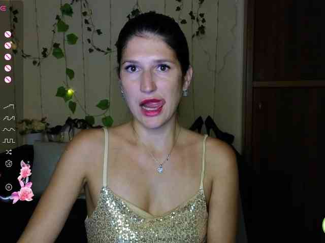 AliannaSoloKisses webcam