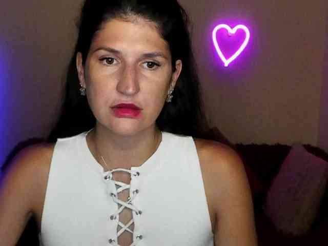 AliannaSoloKisses webcam