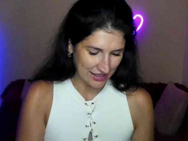 AliannaSoloKisses webcam