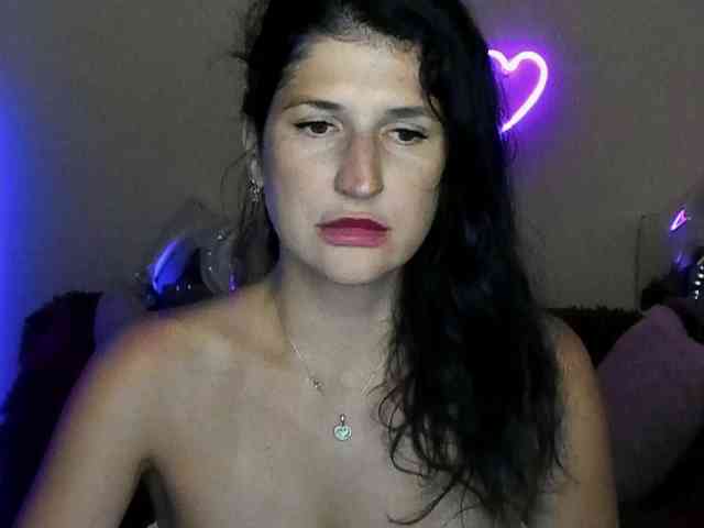 AliannaSoloKisses webcam