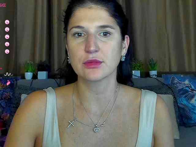 AliannaSoloKisses webcam