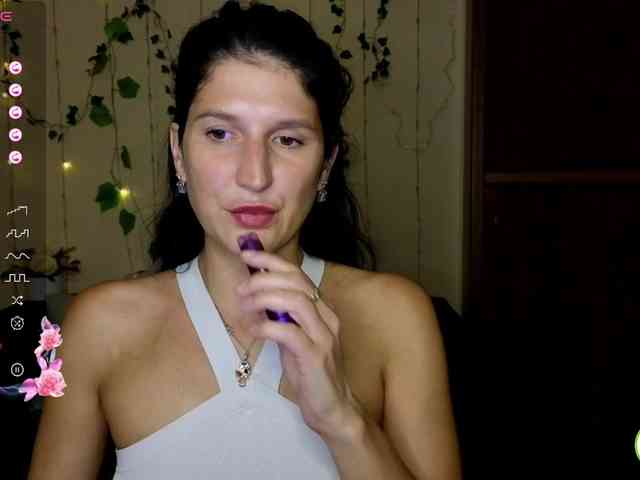 AliannaSoloKisses webcam