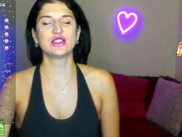 AliannaSoloKisses webcam