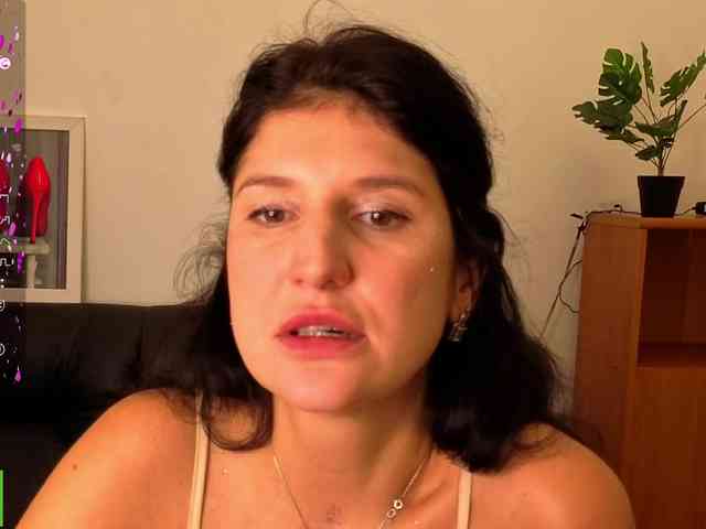 AliannaSoloKisses webcam