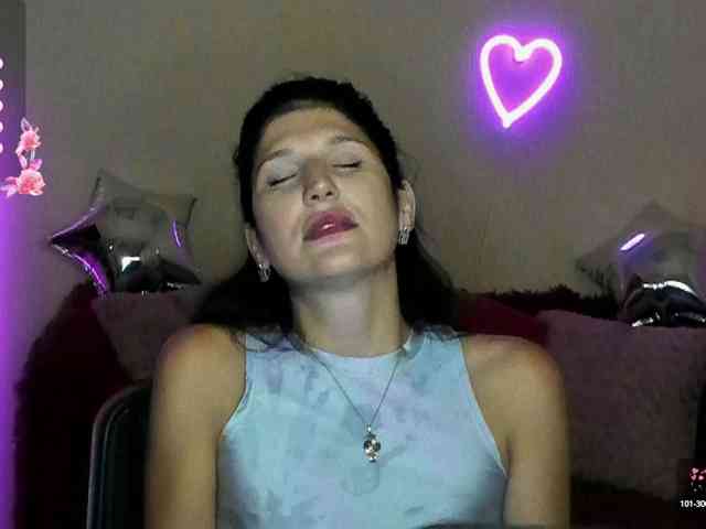 AliannaSoloKisses webcam