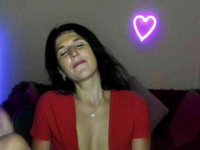 AliannaSoloKisses webcam