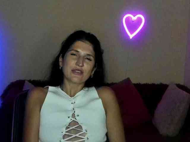AliannaSoloKisses webcam
